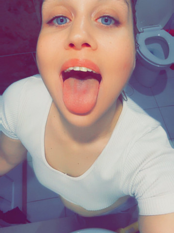 Blueeyedbaddie